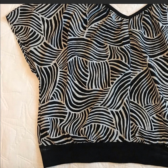 Old Navy , Cold Shoulder , XL - Picture 4 of 8